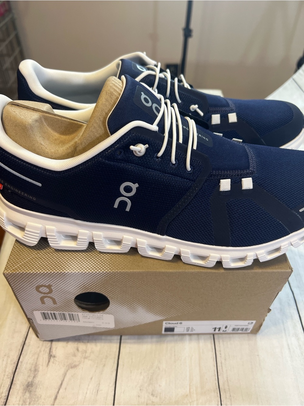 On Running Cloud 6 Sneakers Men’s 11 Midnight White NIB